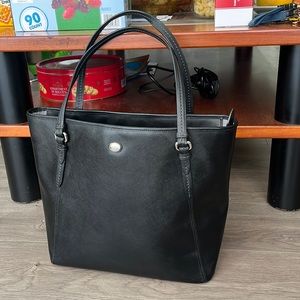 💯 authentic Coach handbag